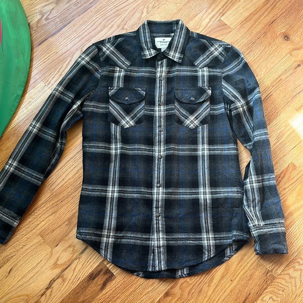 Flannel long sleeve button down with snaps